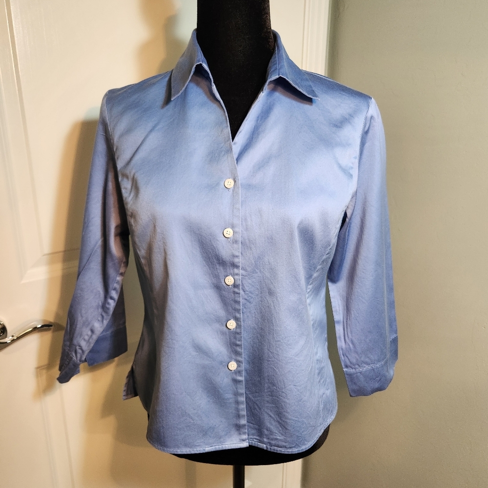 😀  3 For $15 Talbots Petite Women's Blue Button-Up Shirt